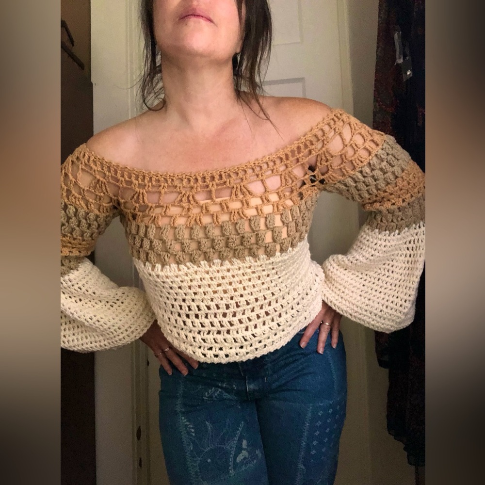 CU Balloon-sleeve Taupe Cream Beige Autumn Crochet Sweater, Medium, NWT